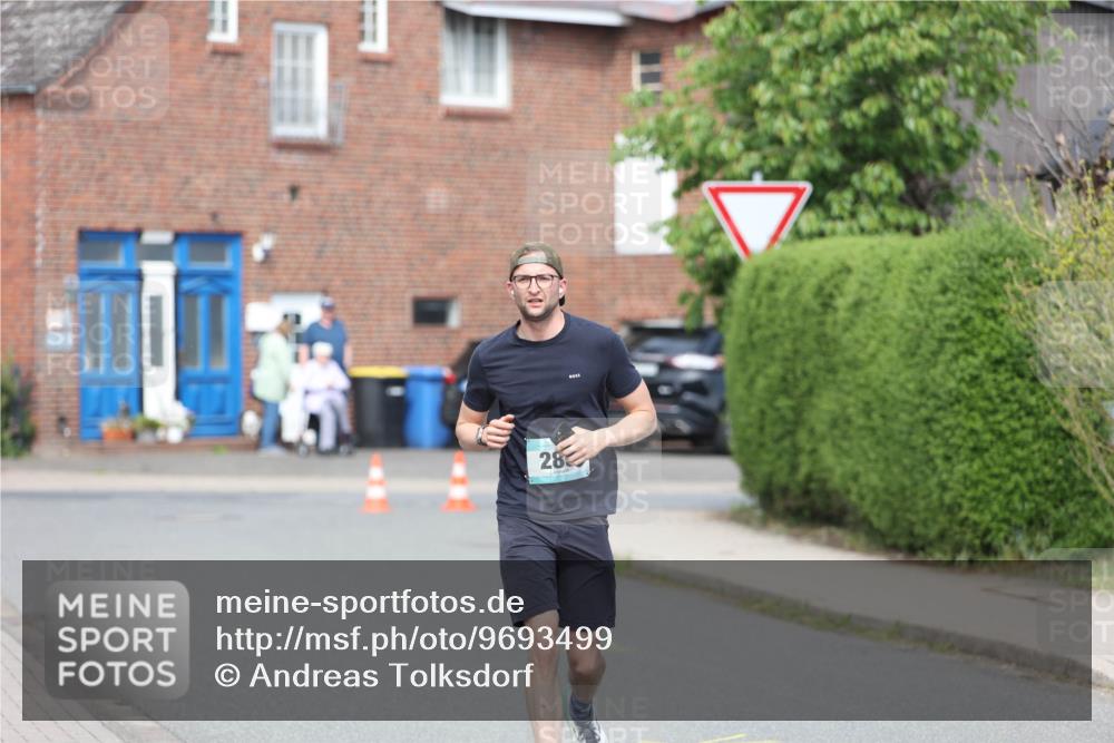 10.05.2026 - 8. Wedeler Halbmarathon Andreas Tolksdorf http://msf.ph/oto/9693499 10.05.2026 10:19:32 Laufen 28 meine-sportfotos.de