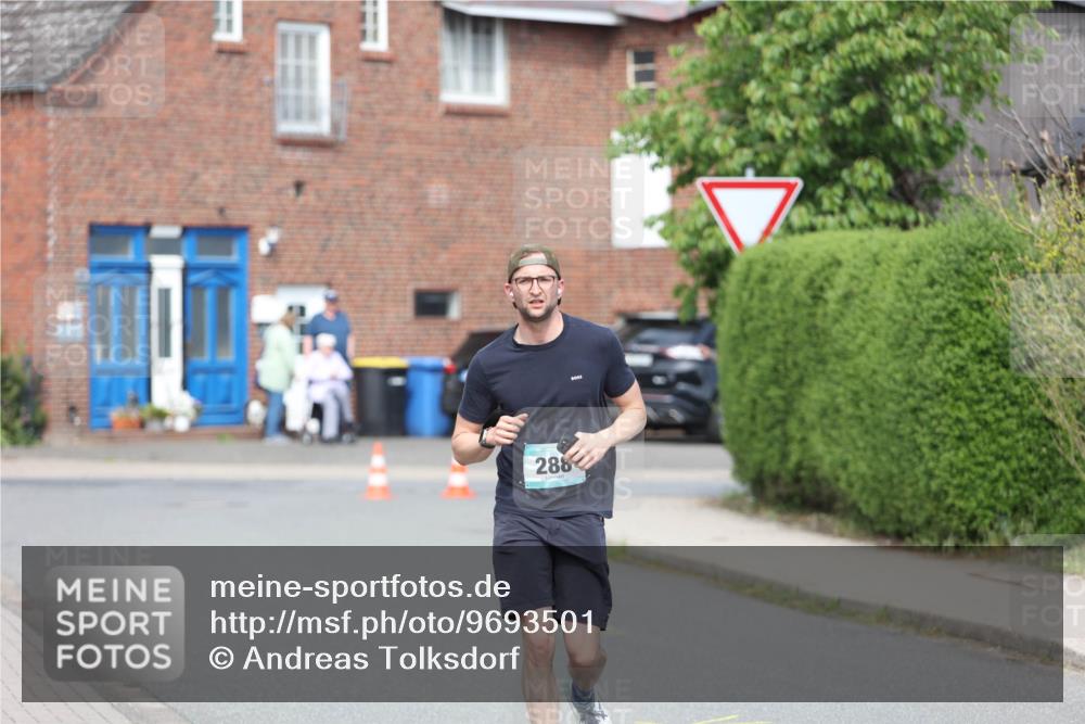 10.05.2026 - 8. Wedeler Halbmarathon Andreas Tolksdorf http://msf.ph/oto/9693501 10.05.2026 10:19:32 Laufen 288 meine-sportfotos.de