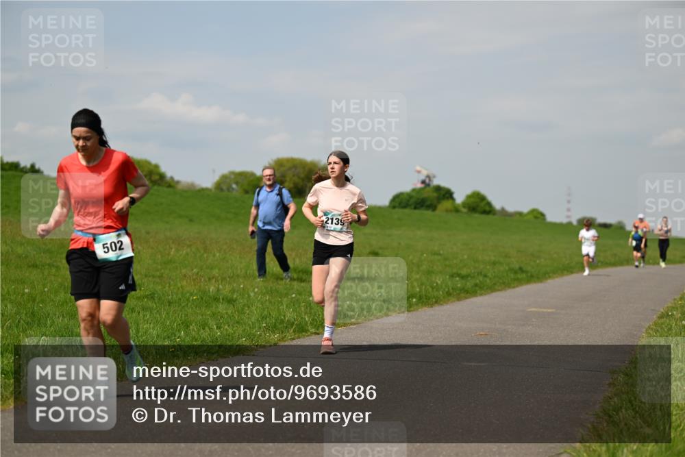 10.05.2026 - 8. Wedeler Halbmarathon Dr. Thomas Lammeyer http://msf.ph/oto/9693586 10.05.2026 11:18:06 Laufen 2139, 502 meine-sportfotos.de