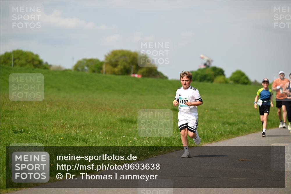 10.05.2026 - 8. Wedeler Halbmarathon Dr. Thomas Lammeyer http://msf.ph/oto/9693638 10.05.2026 11:18:15 Laufen 2182 meine-sportfotos.de