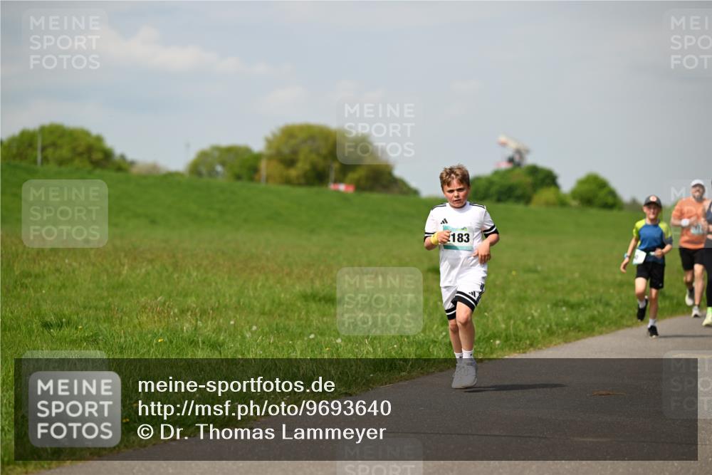 10.05.2026 - 8. Wedeler Halbmarathon Dr. Thomas Lammeyer http://msf.ph/oto/9693640 10.05.2026 11:18:15 Laufen 183 meine-sportfotos.de