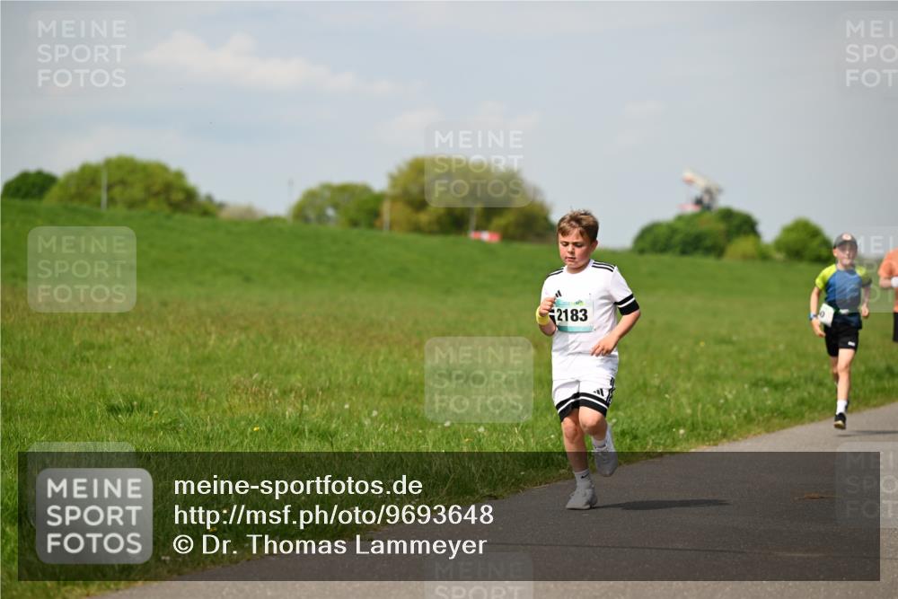 10.05.2026 - 8. Wedeler Halbmarathon Dr. Thomas Lammeyer http://msf.ph/oto/9693648 10.05.2026 11:18:15 Laufen 2183 meine-sportfotos.de