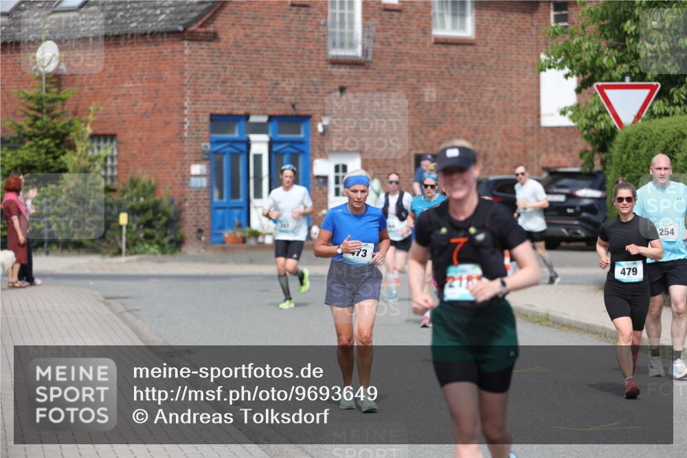 10.05.2026 - 8. Wedeler Halbmarathon Andreas Tolksdorf http://msf.ph/oto/9693649 10.05.2026 10:19:50 Laufen 73, 479, 218, 254 meine-sportfotos.de