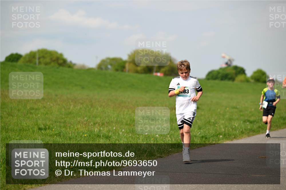 10.05.2026 - 8. Wedeler Halbmarathon Dr. Thomas Lammeyer http://msf.ph/oto/9693650 10.05.2026 11:18:15 Laufen  meine-sportfotos.de