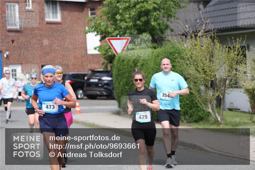 10.05.2026 - 8. Wedeler Halbmarathon Andreas Tolksdorf http://msf.ph/oto/9693661 10.05.2026 10:19:52 Laufen 473, 479, 254, 11111, 111111111, 1111111 meine-sportfotos.de