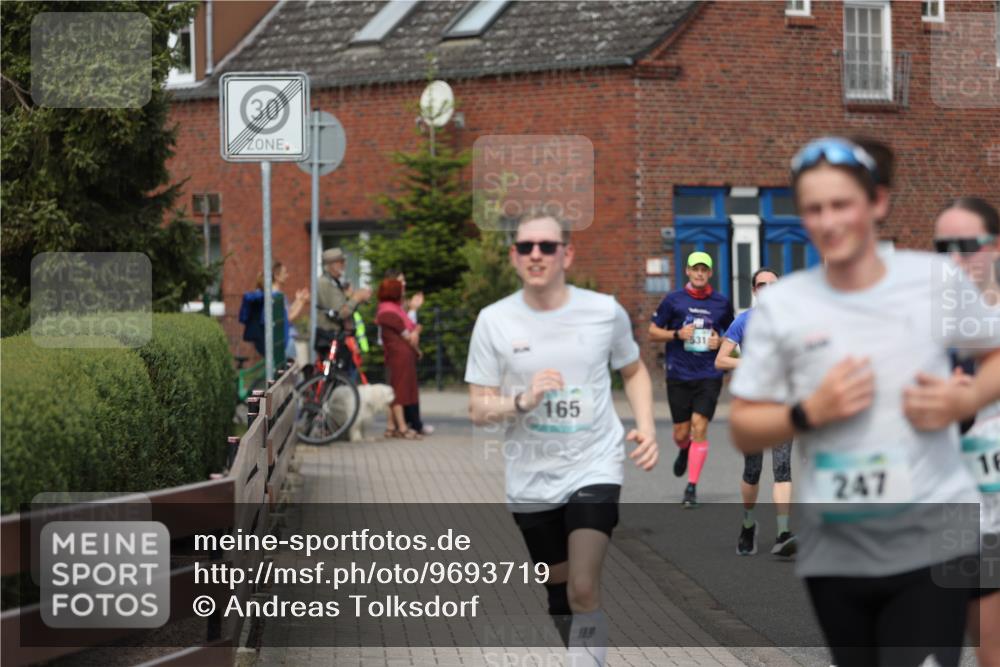 10.05.2026 - 8. Wedeler Halbmarathon Andreas Tolksdorf http://msf.ph/oto/9693719 10.05.2026 10:19:59 Laufen 165, 531, 247, 16 meine-sportfotos.de