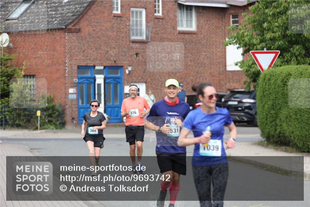 10.05.2026 - 8. Wedeler Halbmarathon Andreas Tolksdorf http://msf.ph/oto/9693742 10.05.2026 10:20:03 Laufen 384, 376, 531, 1039 meine-sportfotos.de