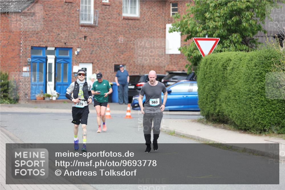 10.05.2026 - 8. Wedeler Halbmarathon Andreas Tolksdorf http://msf.ph/oto/9693778 10.05.2026 10:20:15 Laufen 229, 563 meine-sportfotos.de