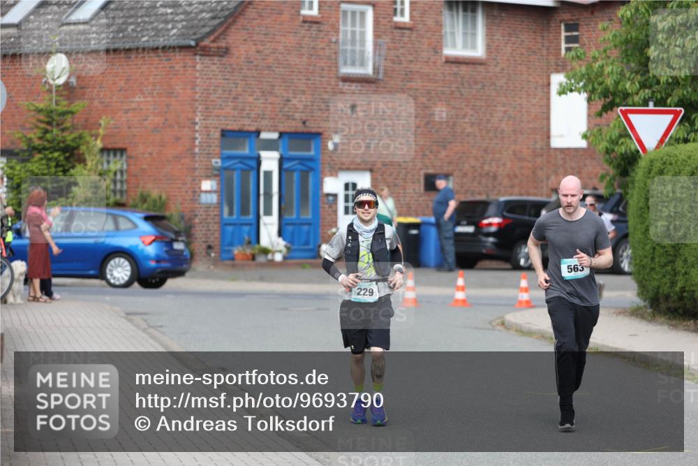 10.05.2026 - 8. Wedeler Halbmarathon Andreas Tolksdorf http://msf.ph/oto/9693790 10.05.2026 10:20:17 Laufen 563, 229 meine-sportfotos.de