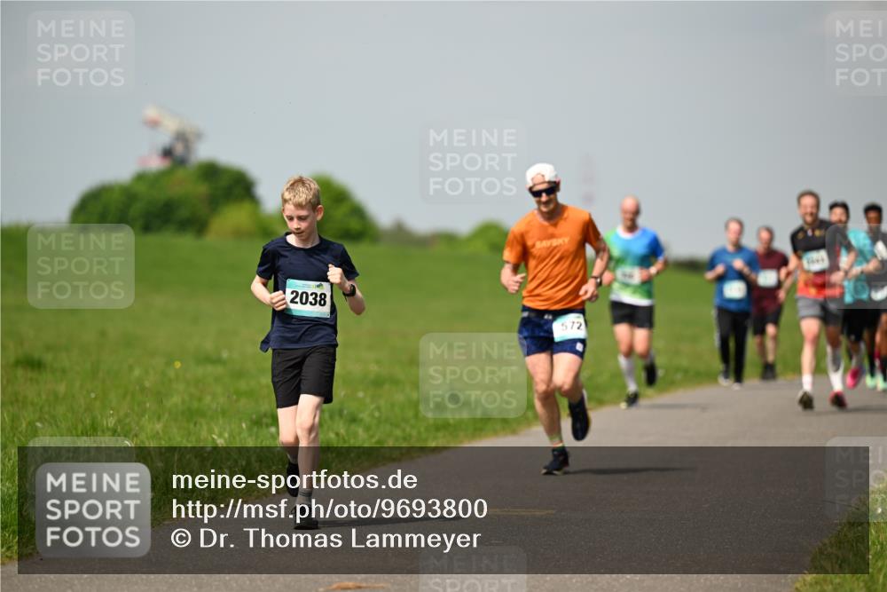 10.05.2026 - 8. Wedeler Halbmarathon Dr. Thomas Lammeyer http://msf.ph/oto/9693800 10.05.2026 11:18:34 Laufen 2038, 572 meine-sportfotos.de