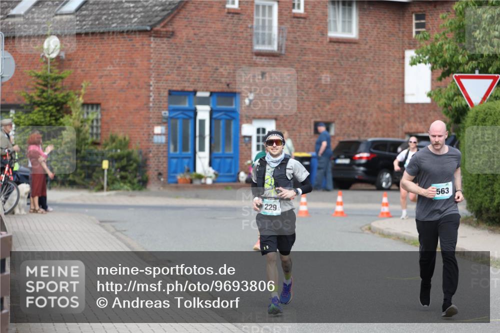10.05.2026 - 8. Wedeler Halbmarathon Andreas Tolksdorf http://msf.ph/oto/9693806 10.05.2026 10:20:17 Laufen 13, 229, 563 meine-sportfotos.de