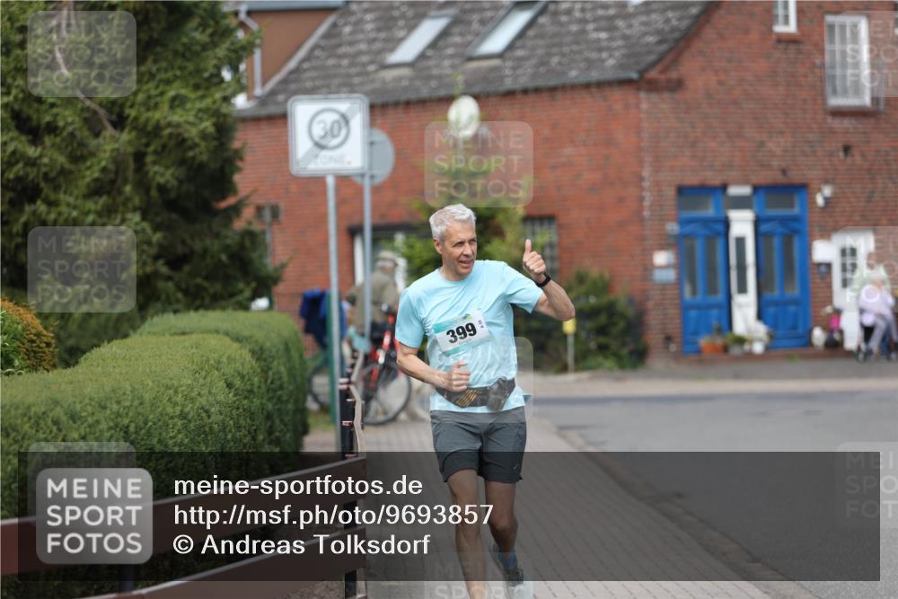 10.05.2026 - 8. Wedeler Halbmarathon Andreas Tolksdorf http://msf.ph/oto/9693857 10.05.2026 10:20:34 Laufen 30, 399 meine-sportfotos.de
