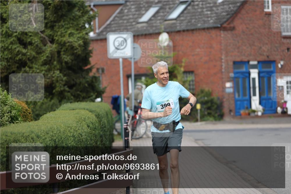 10.05.2026 - 8. Wedeler Halbmarathon Andreas Tolksdorf http://msf.ph/oto/9693861 10.05.2026 10:20:34 Laufen 30, 399 meine-sportfotos.de