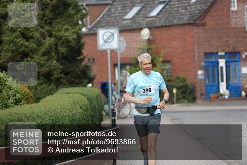 10.05.2026 - 8. Wedeler Halbmarathon Andreas Tolksdorf http://msf.ph/oto/9693866 10.05.2026 10:20:34 Laufen 30, 399 meine-sportfotos.de