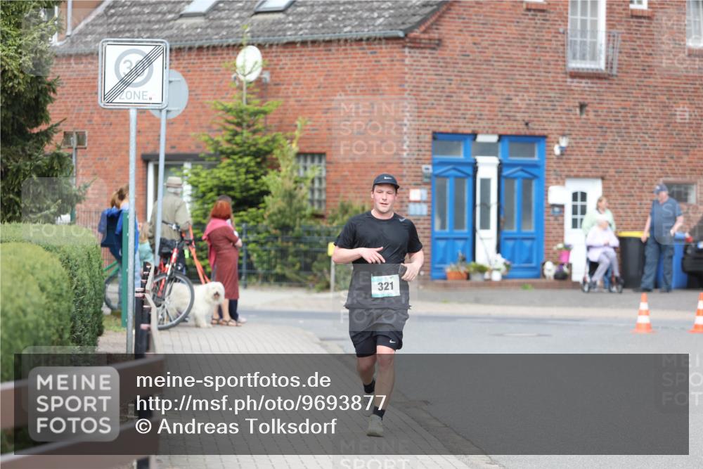 10.05.2026 - 8. Wedeler Halbmarathon Andreas Tolksdorf http://msf.ph/oto/9693877 10.05.2026 10:20:44 Laufen 321 meine-sportfotos.de