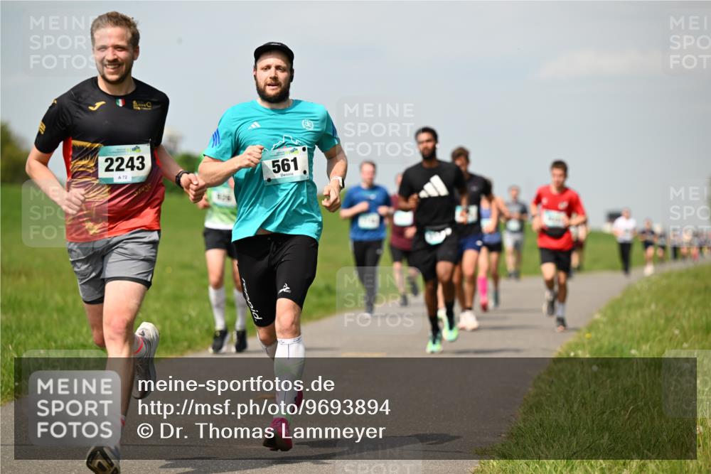 10.05.2026 - 8. Wedeler Halbmarathon Dr. Thomas Lammeyer http://msf.ph/oto/9693894 10.05.2026 11:18:41 Laufen 2243, 561 meine-sportfotos.de