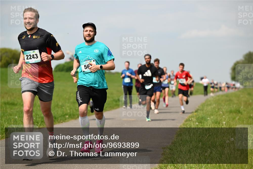 10.05.2026 - 8. Wedeler Halbmarathon Dr. Thomas Lammeyer http://msf.ph/oto/9693899 10.05.2026 11:18:41 Laufen 2243 meine-sportfotos.de