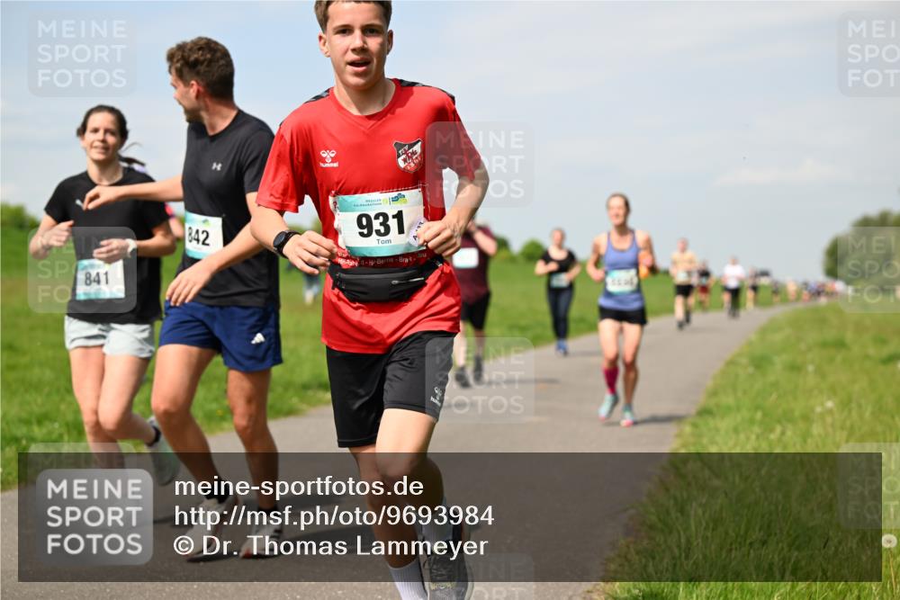 10.05.2026 - 8. Wedeler Halbmarathon Dr. Thomas Lammeyer http://msf.ph/oto/9693984 10.05.2026 11:18:48 Laufen 842, 841, 931 meine-sportfotos.de