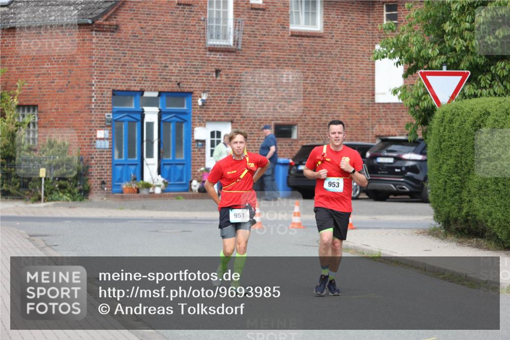 10.05.2026 - 8. Wedeler Halbmarathon Andreas Tolksdorf http://msf.ph/oto/9693985 10.05.2026 10:21:13 Laufen 951, 953 meine-sportfotos.de