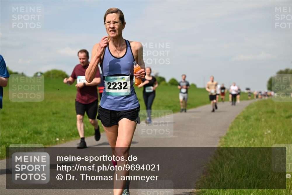 10.05.2026 - 8. Wedeler Halbmarathon Dr. Thomas Lammeyer http://msf.ph/oto/9694021 10.05.2026 11:18:50 Laufen 2232 meine-sportfotos.de