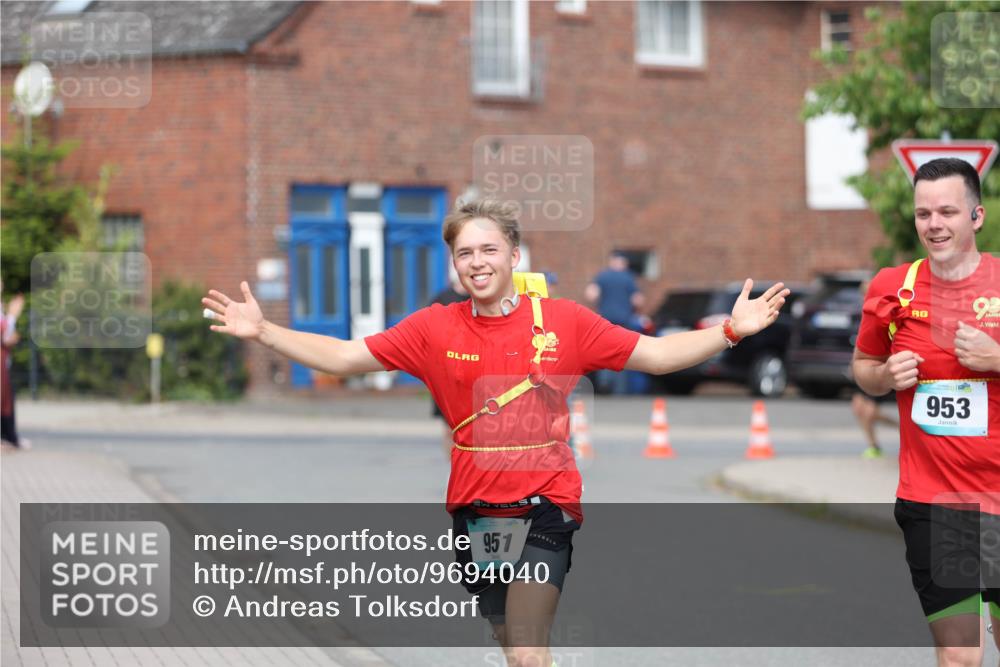 10.05.2026 - 8. Wedeler Halbmarathon Andreas Tolksdorf http://msf.ph/oto/9694040 10.05.2026 10:21:17 Laufen 951, 9, 953 meine-sportfotos.de