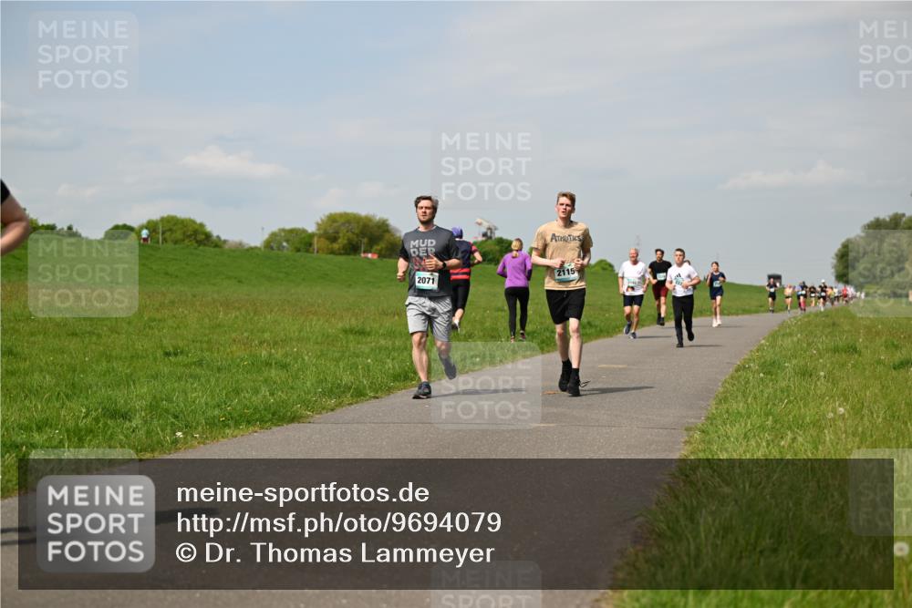 10.05.2026 - 8. Wedeler Halbmarathon Dr. Thomas Lammeyer http://msf.ph/oto/9694079 10.05.2026 11:18:54 Laufen 2071, 2115 meine-sportfotos.de