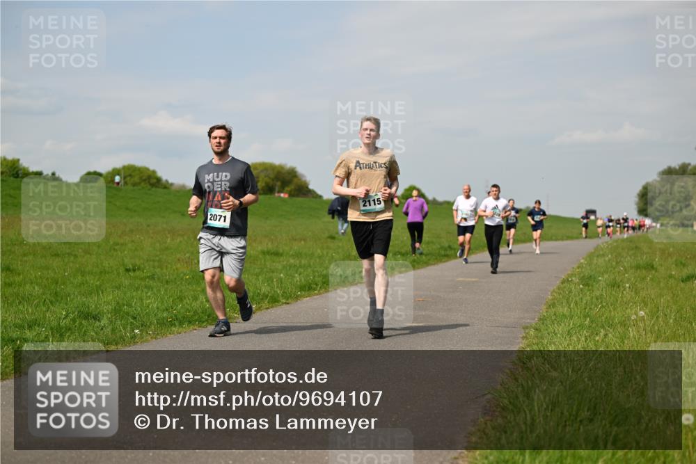 10.05.2026 - 8. Wedeler Halbmarathon Dr. Thomas Lammeyer http://msf.ph/oto/9694107 10.05.2026 11:18:55 Laufen 2071, 2115 meine-sportfotos.de