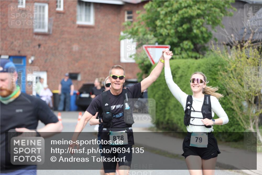 10.05.2026 - 8. Wedeler Halbmarathon Andreas Tolksdorf http://msf.ph/oto/9694135 10.05.2026 10:21:27 Laufen 878, 79 meine-sportfotos.de