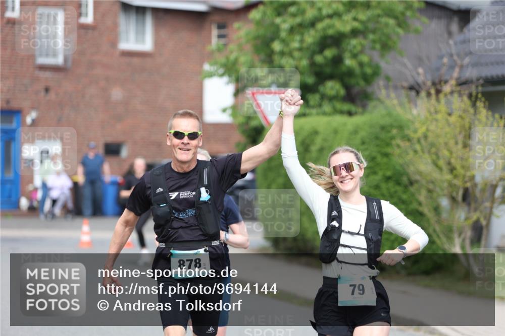 10.05.2026 - 8. Wedeler Halbmarathon Andreas Tolksdorf http://msf.ph/oto/9694144 10.05.2026 10:21:27 Laufen 878, 79 meine-sportfotos.de