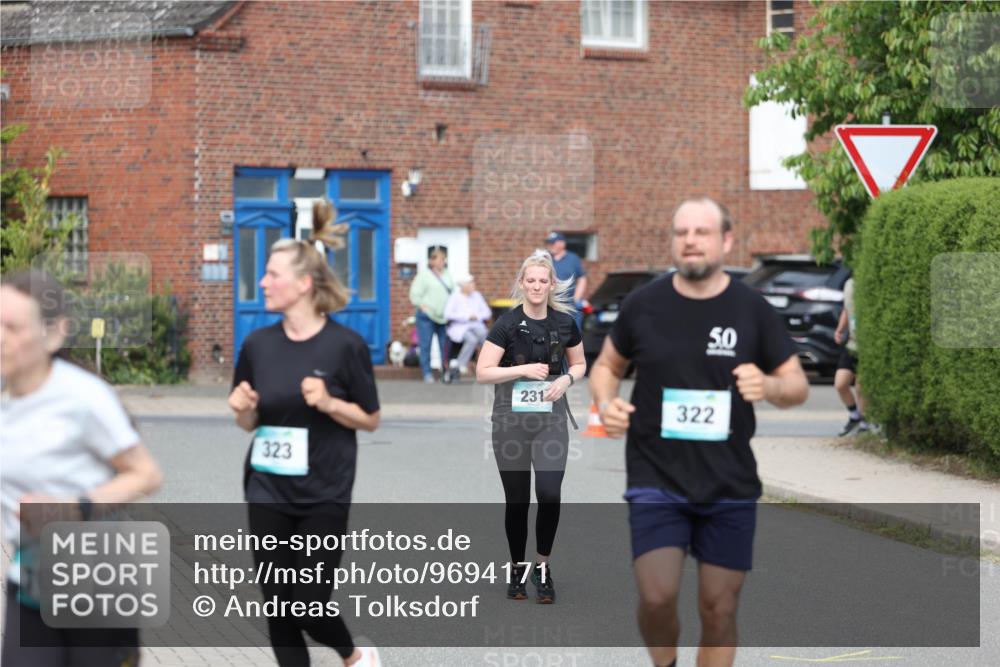 10.05.2026 - 8. Wedeler Halbmarathon Andreas Tolksdorf http://msf.ph/oto/9694171 10.05.2026 10:21:34 Laufen 703, 323, 50, 231, 322 meine-sportfotos.de