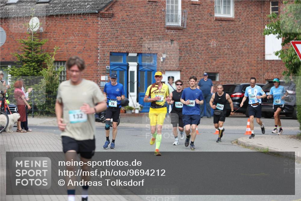 10.05.2026 - 8. Wedeler Halbmarathon Andreas Tolksdorf http://msf.ph/oto/9694212 10.05.2026 10:21:43 Laufen 73, 1026, 90, 2067, 1044, 667 meine-sportfotos.de