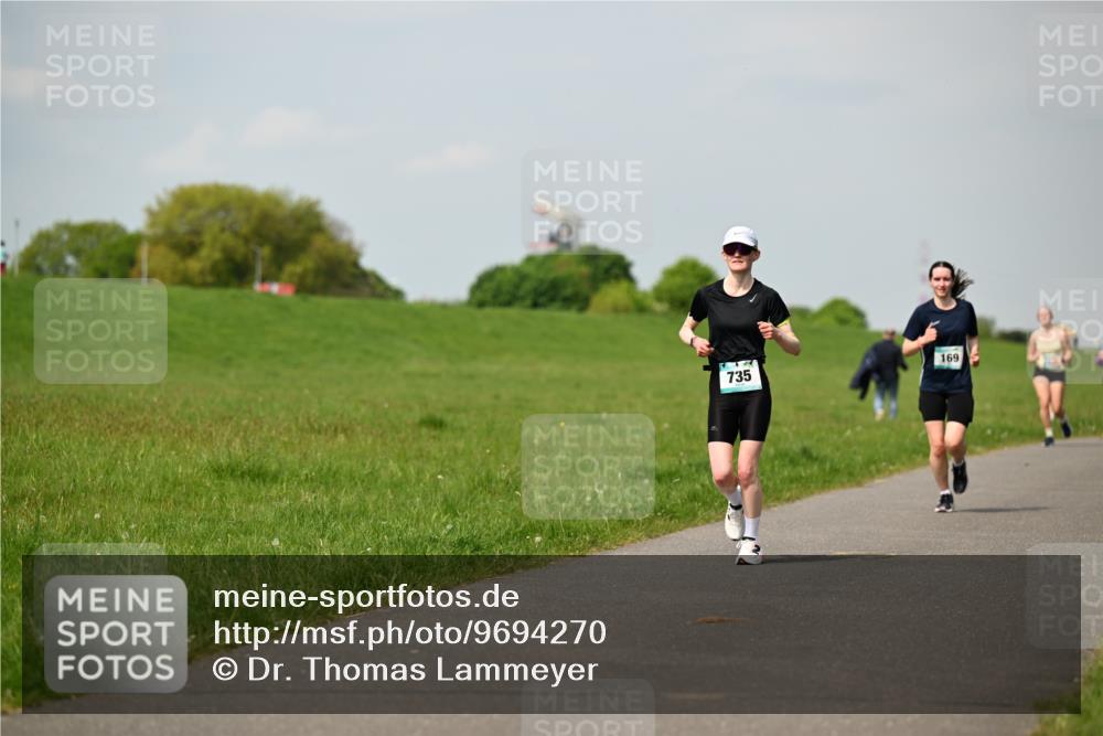 10.05.2026 - 8. Wedeler Halbmarathon Dr. Thomas Lammeyer http://msf.ph/oto/9694270 10.05.2026 11:19:16 Laufen 735, 169 meine-sportfotos.de