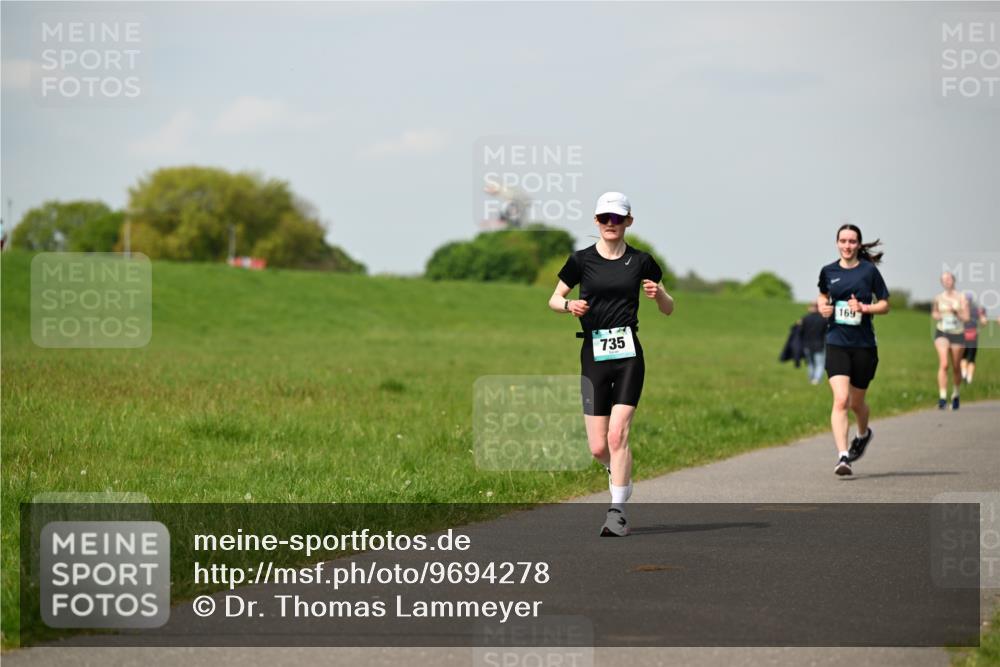 10.05.2026 - 8. Wedeler Halbmarathon Dr. Thomas Lammeyer http://msf.ph/oto/9694278 10.05.2026 11:19:16 Laufen 735, 169 meine-sportfotos.de