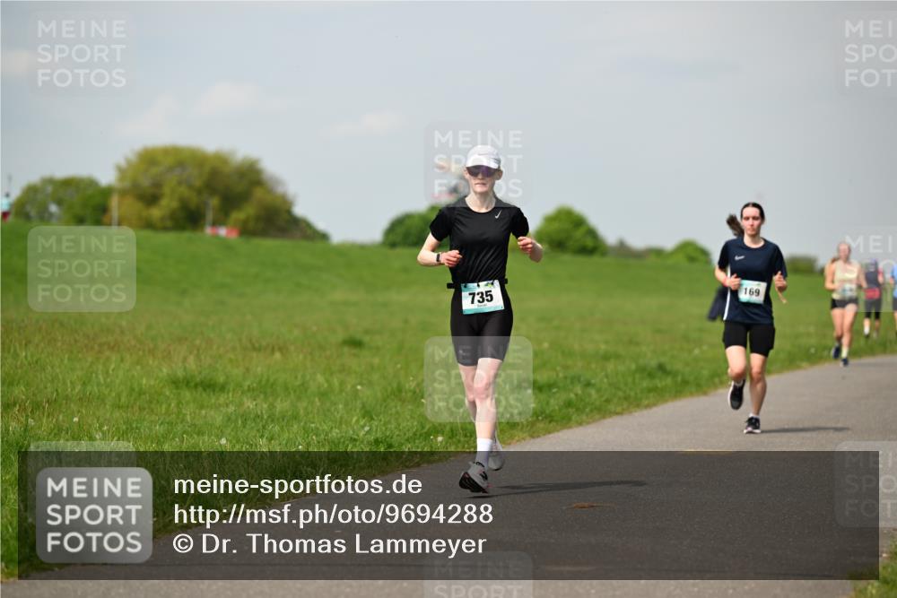 10.05.2026 - 8. Wedeler Halbmarathon Dr. Thomas Lammeyer http://msf.ph/oto/9694288 10.05.2026 11:19:17 Laufen 735, 169 meine-sportfotos.de