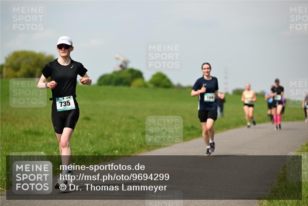 10.05.2026 - 8. Wedeler Halbmarathon Dr. Thomas Lammeyer http://msf.ph/oto/9694299 10.05.2026 11:19:18 Laufen 735 meine-sportfotos.de