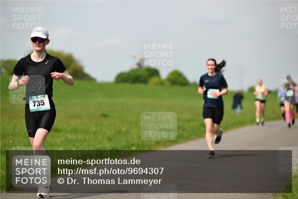 10.05.2026 - 8. Wedeler Halbmarathon Dr. Thomas Lammeyer http://msf.ph/oto/9694307 10.05.2026 11:19:18 Laufen 735 meine-sportfotos.de