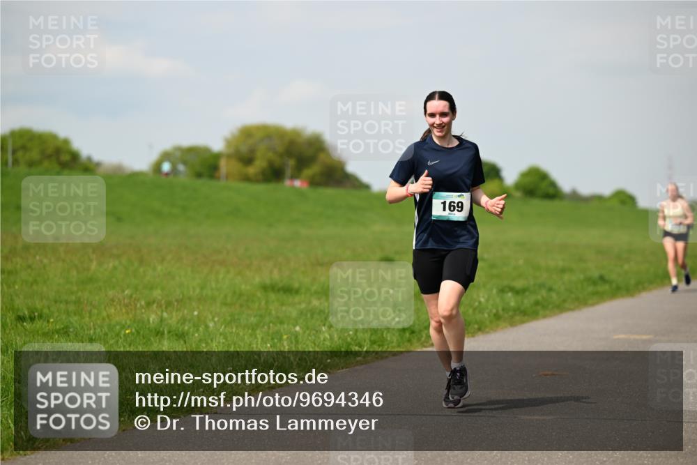 10.05.2026 - 8. Wedeler Halbmarathon Dr. Thomas Lammeyer http://msf.ph/oto/9694346 10.05.2026 11:19:21 Laufen 169 meine-sportfotos.de