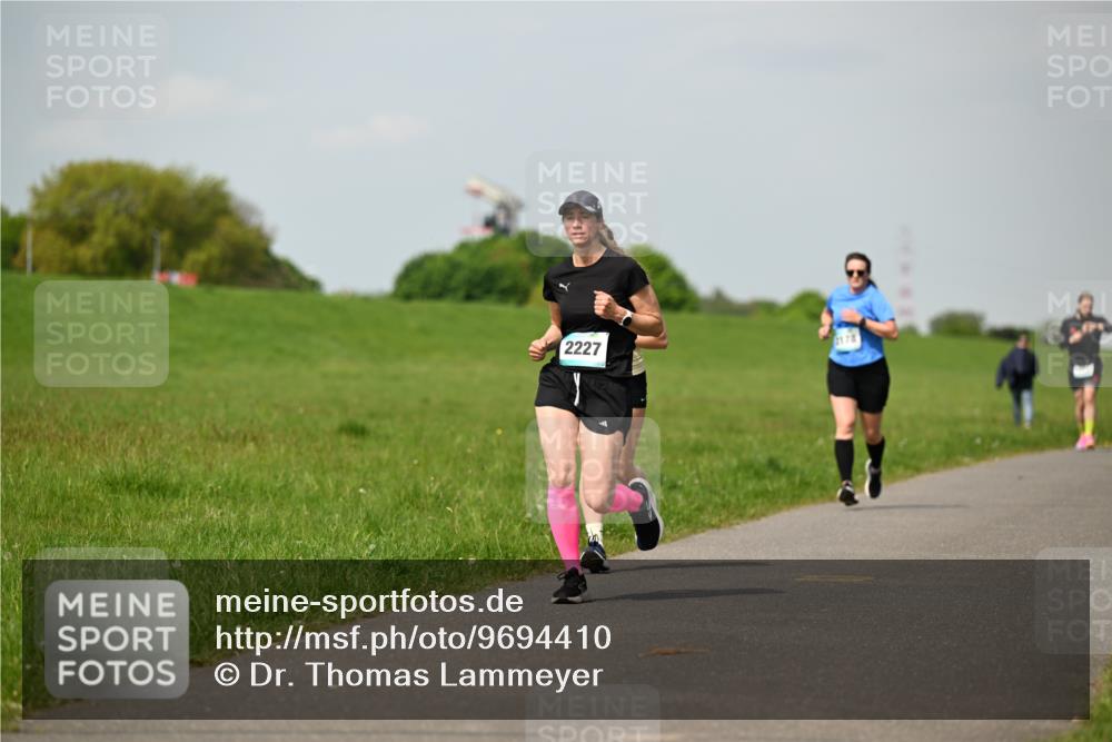 10.05.2026 - 8. Wedeler Halbmarathon Dr. Thomas Lammeyer http://msf.ph/oto/9694410 10.05.2026 11:19:26 Laufen 2227, 2178 meine-sportfotos.de