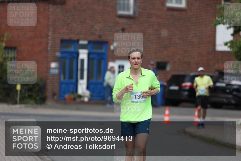 10.05.2026 - 8. Wedeler Halbmarathon Andreas Tolksdorf http://msf.ph/oto/9694413 10.05.2026 10:22:38 Laufen 135 meine-sportfotos.de