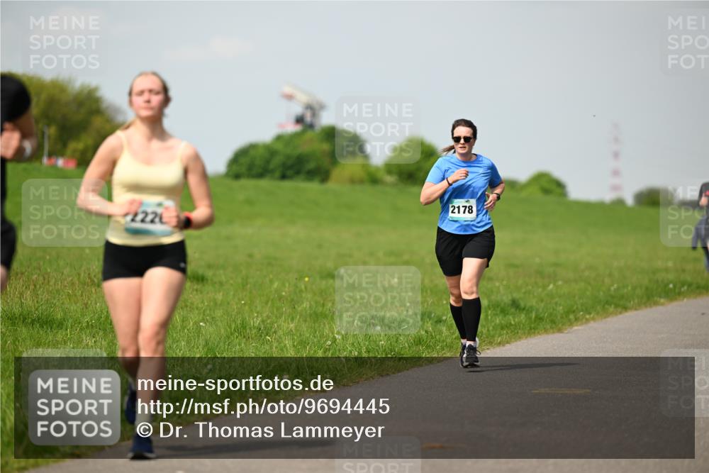 10.05.2026 - 8. Wedeler Halbmarathon Dr. Thomas Lammeyer http://msf.ph/oto/9694445 10.05.2026 11:19:28 Laufen 222 meine-sportfotos.de