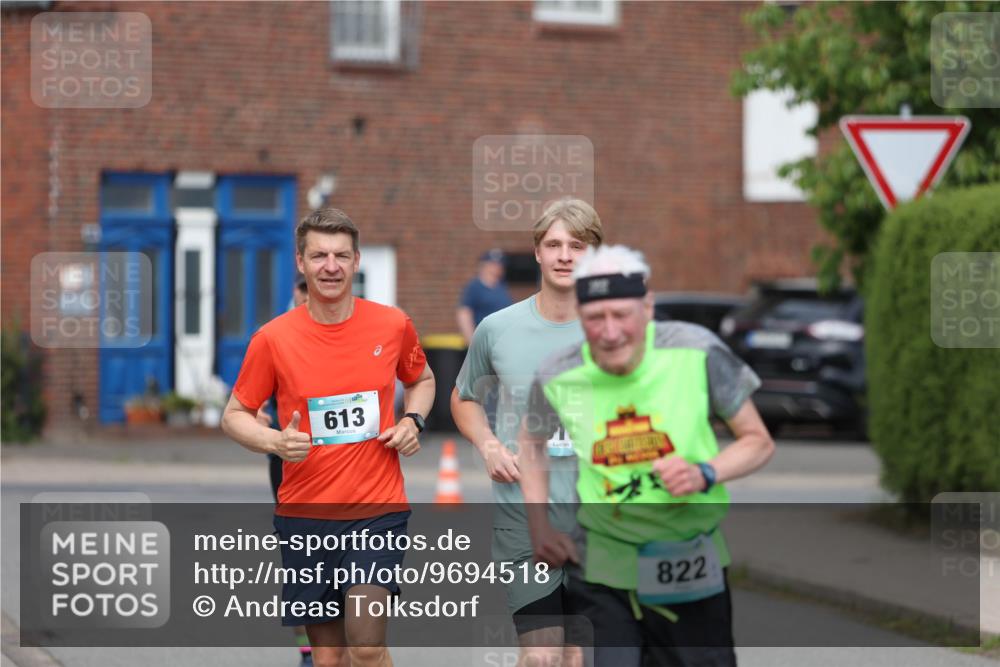 10.05.2026 - 8. Wedeler Halbmarathon Andreas Tolksdorf http://msf.ph/oto/9694518 10.05.2026 10:22:54 Laufen 613, 822 meine-sportfotos.de