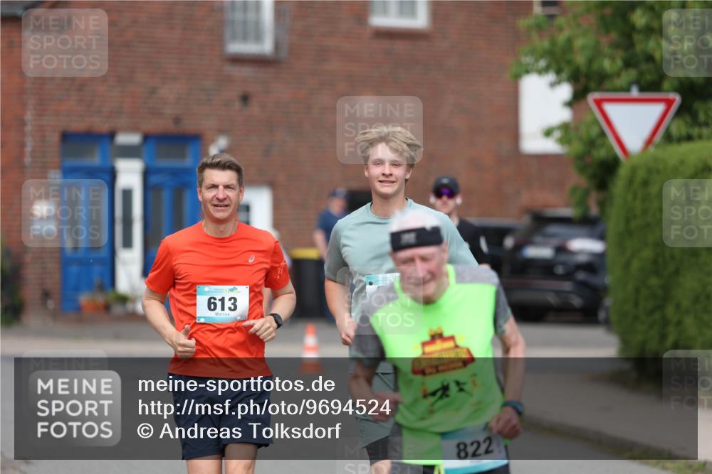 10.05.2026 - 8. Wedeler Halbmarathon Andreas Tolksdorf http://msf.ph/oto/9694524 10.05.2026 10:22:54 Laufen 613, 822 meine-sportfotos.de