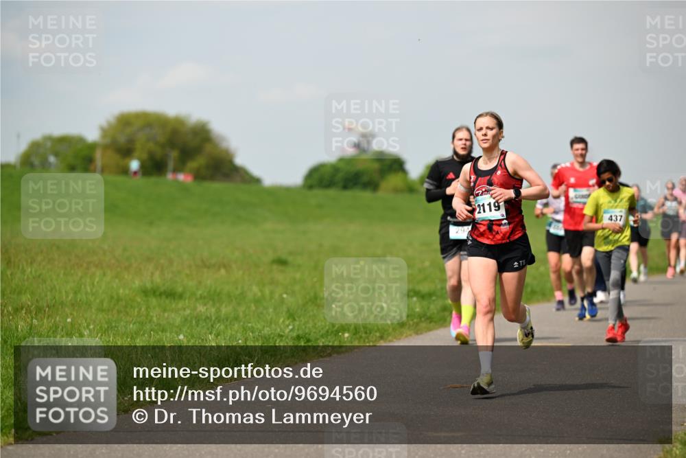 10.05.2026 - 8. Wedeler Halbmarathon Dr. Thomas Lammeyer http://msf.ph/oto/9694560 10.05.2026 11:19:38 Laufen 294, 2119, 437 meine-sportfotos.de