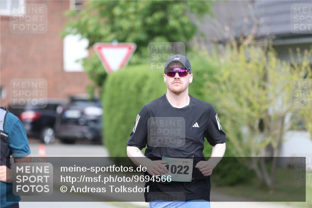 10.05.2026 - 8. Wedeler Halbmarathon Andreas Tolksdorf http://msf.ph/oto/9694566 10.05.2026 10:22:59 Laufen 44, 022 meine-sportfotos.de