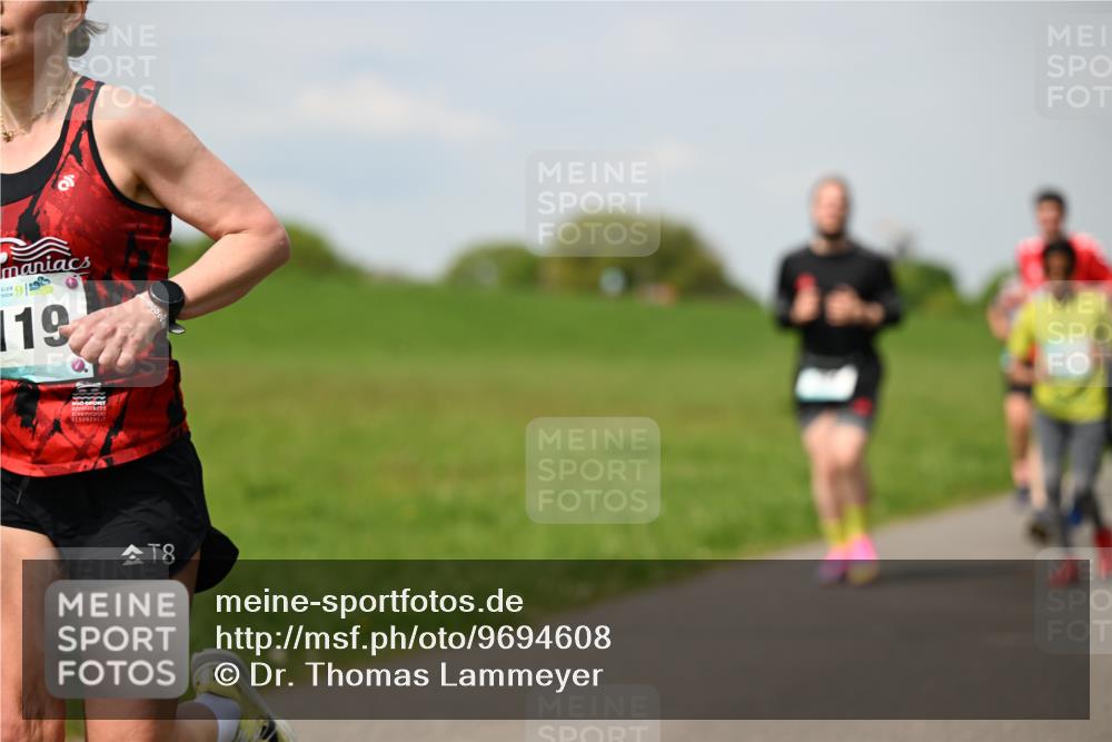 10.05.2026 - 8. Wedeler Halbmarathon Dr. Thomas Lammeyer http://msf.ph/oto/9694608 10.05.2026 11:19:41 Laufen 119 meine-sportfotos.de
