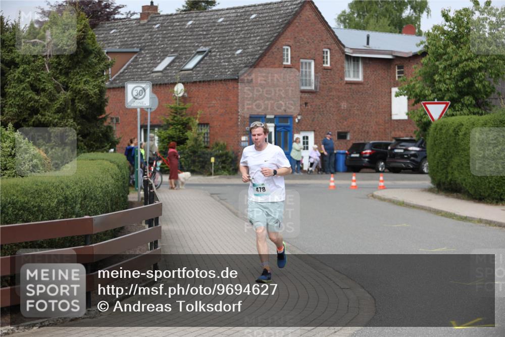 10.05.2026 - 8. Wedeler Halbmarathon Andreas Tolksdorf http://msf.ph/oto/9694627 10.05.2026 10:23:33 Laufen 30, 478 meine-sportfotos.de