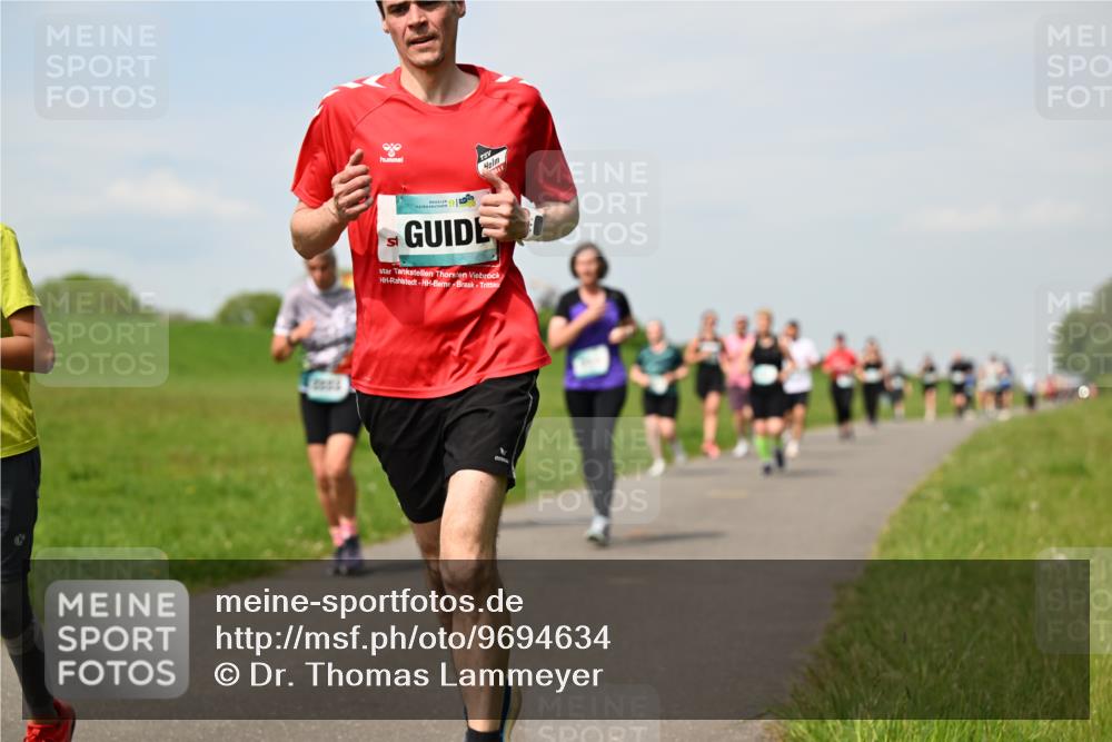10.05.2026 - 8. Wedeler Halbmarathon Dr. Thomas Lammeyer http://msf.ph/oto/9694634 10.05.2026 11:19:44 Laufen  meine-sportfotos.de