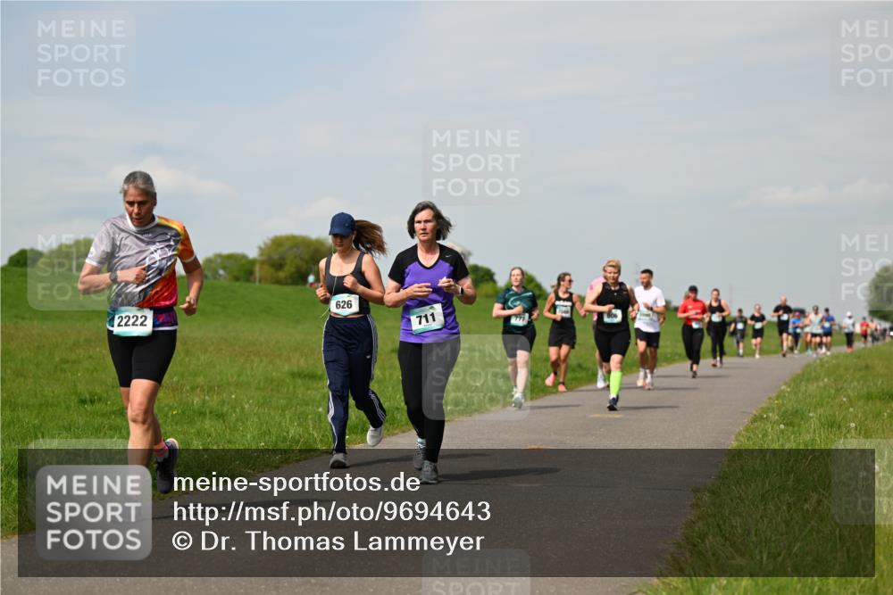 10.05.2026 - 8. Wedeler Halbmarathon Dr. Thomas Lammeyer http://msf.ph/oto/9694643 10.05.2026 11:19:45 Laufen 2222, 626, 711 meine-sportfotos.de