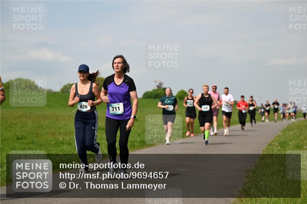 10.05.2026 - 8. Wedeler Halbmarathon Dr. Thomas Lammeyer http://msf.ph/oto/9694657 10.05.2026 11:19:46 Laufen 626, 711, 306 meine-sportfotos.de
