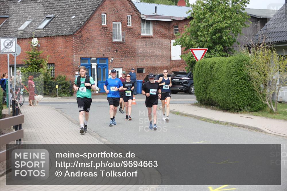 10.05.2026 - 8. Wedeler Halbmarathon Andreas Tolksdorf http://msf.ph/oto/9694663 10.05.2026 10:23:40 Laufen 382, 9, 318, 1000, 255 meine-sportfotos.de
